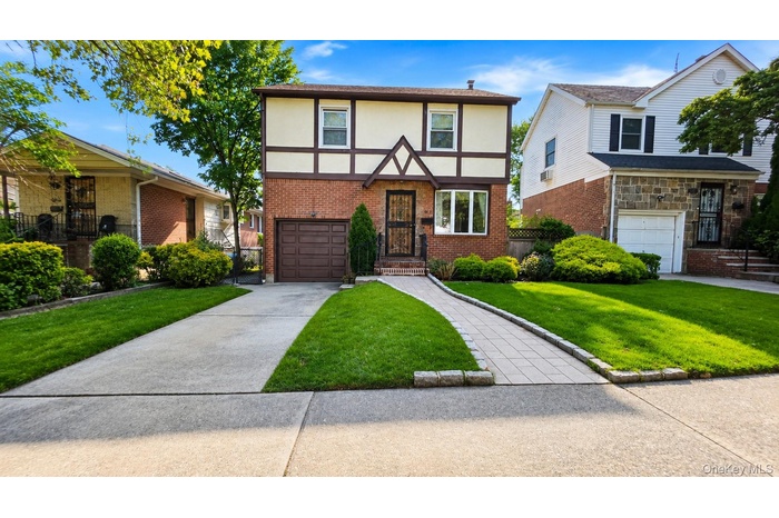beautifully manicured front yard