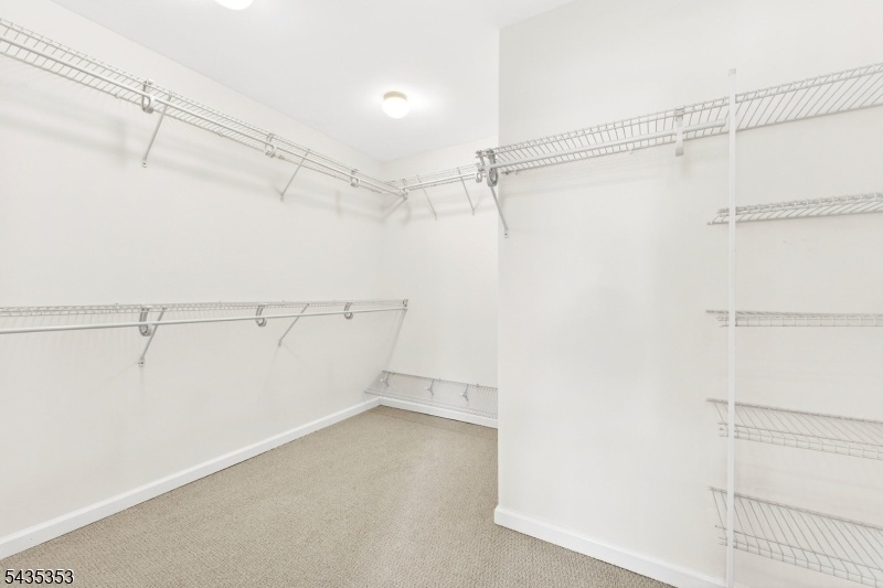 Walk in closet