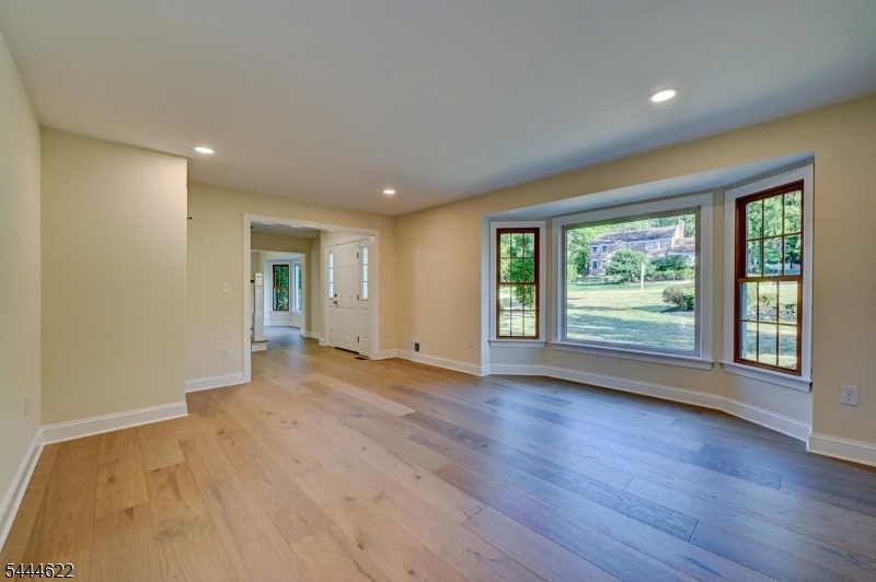 LR view toward Front Door