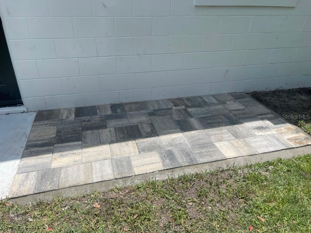 Garbage can pad