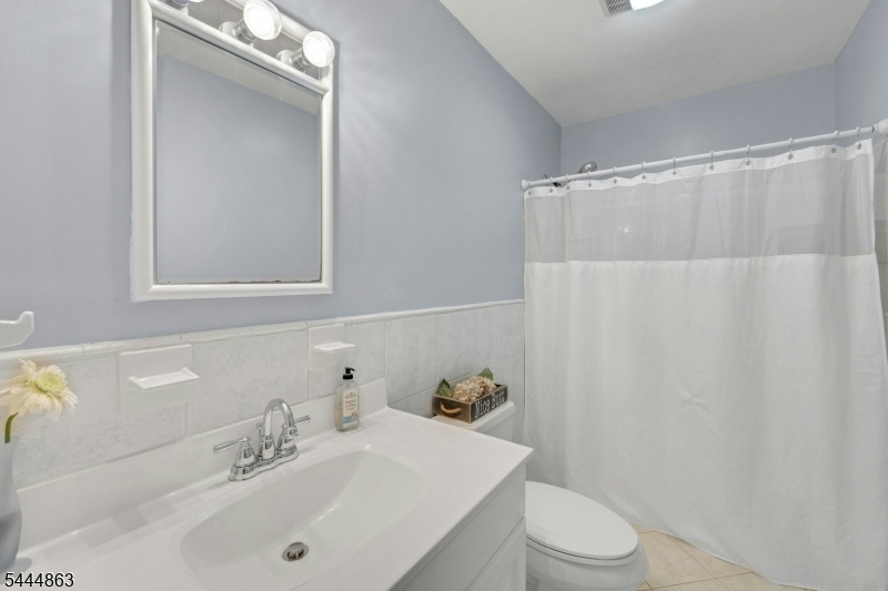 2nd floor Bath for Guest Suite