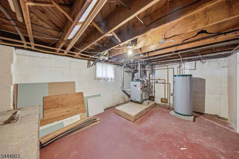 Utility Room/Work Bench