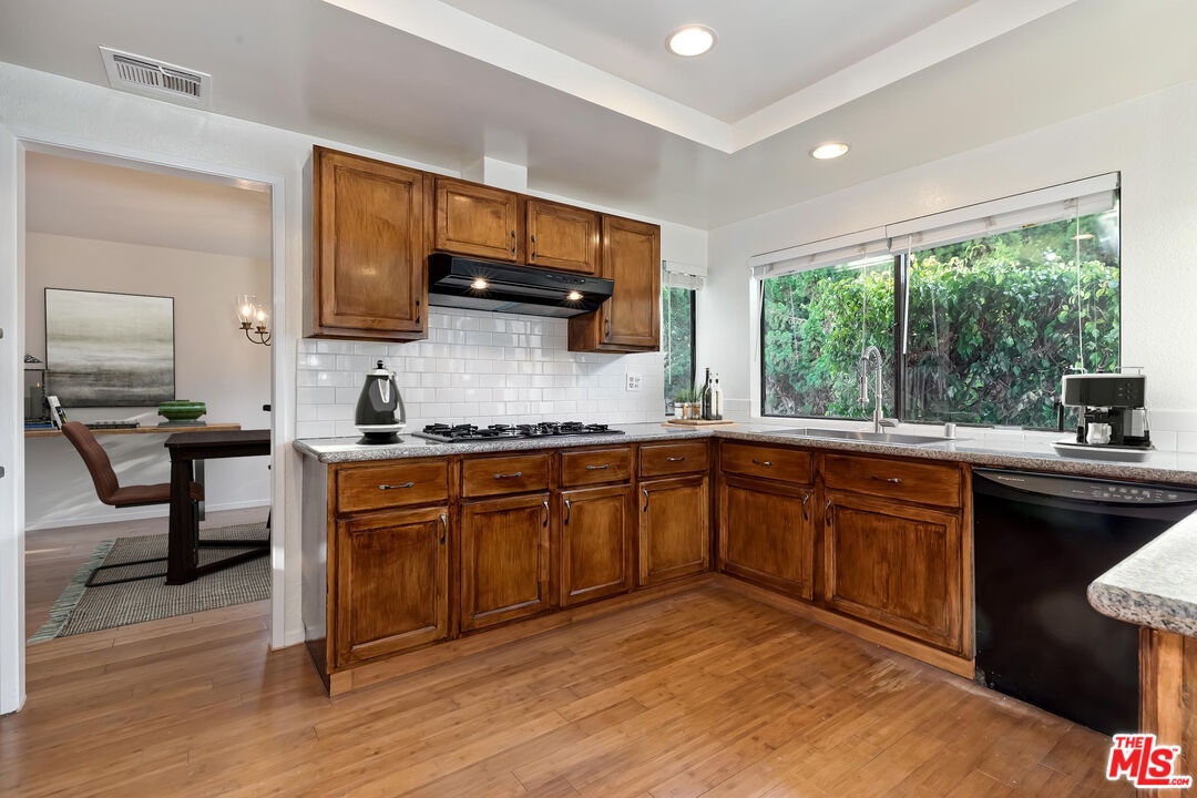 Kitchen Virtually staged