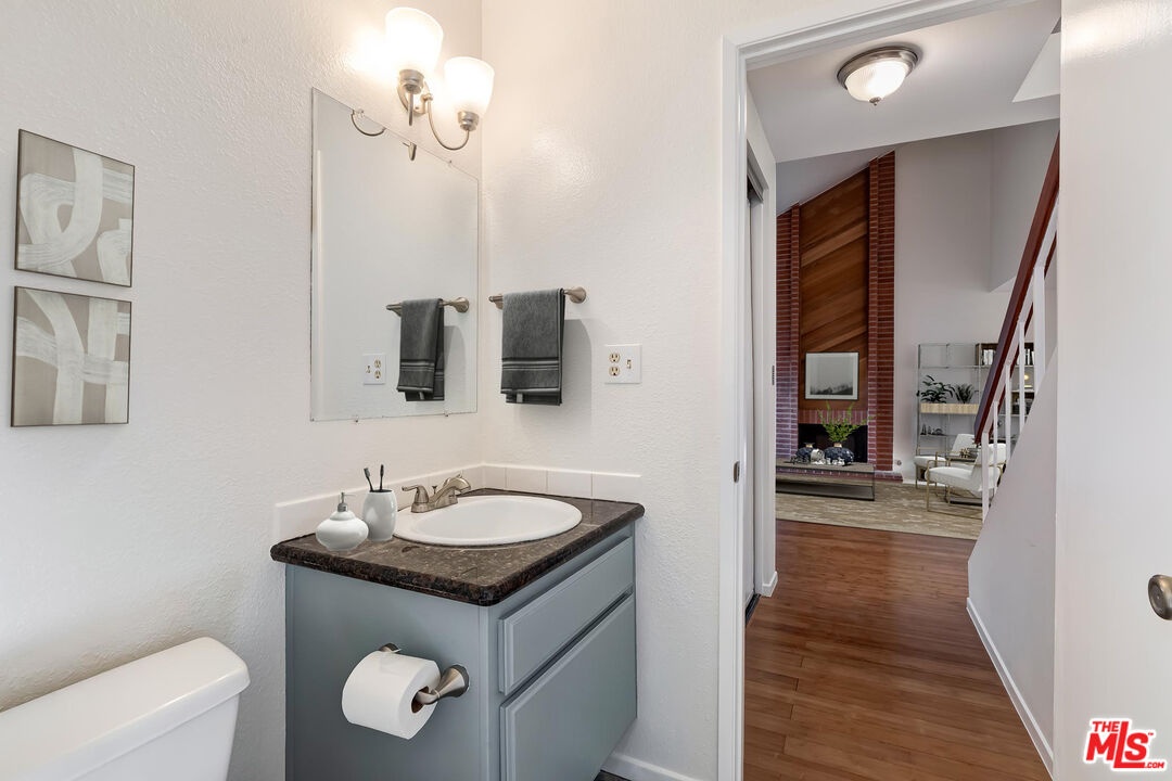 Powder room Virtually Staged