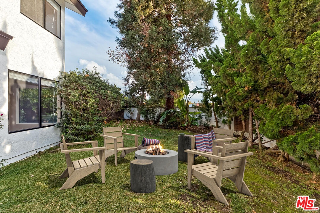 Back yard (virtually staged)
