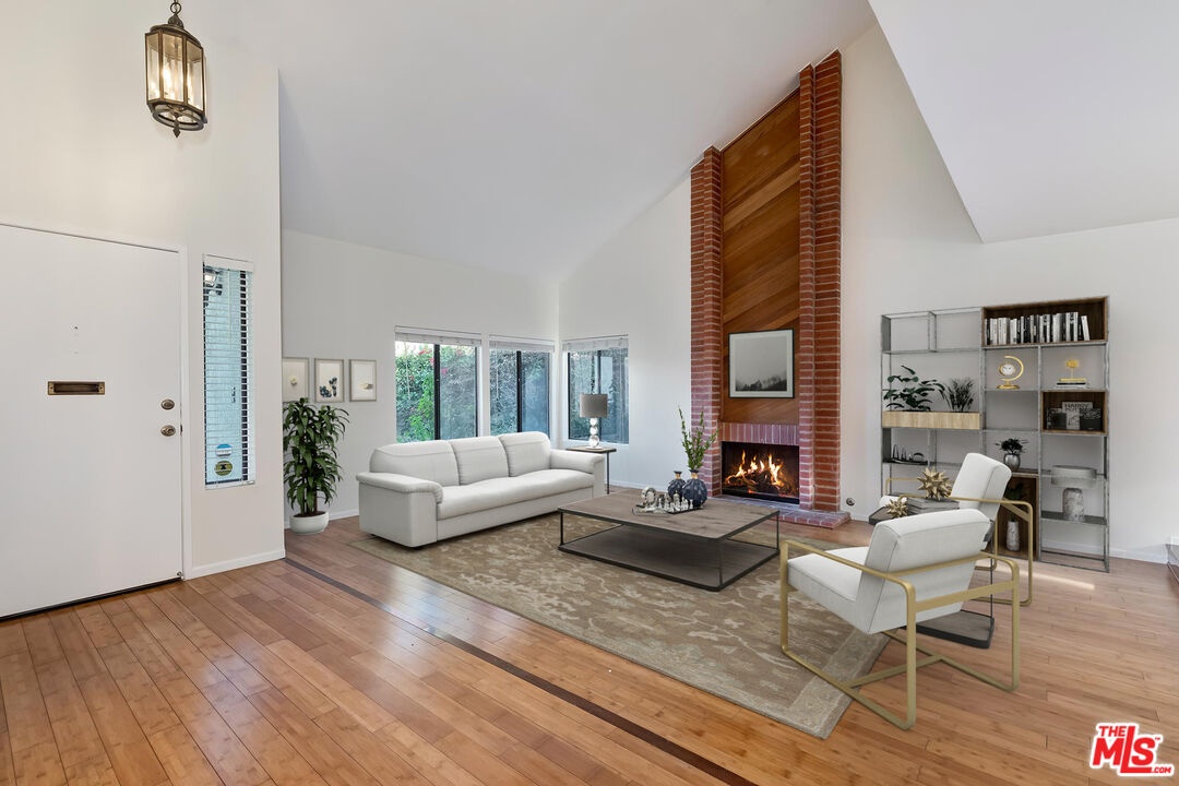 Living Room (virtually staged)