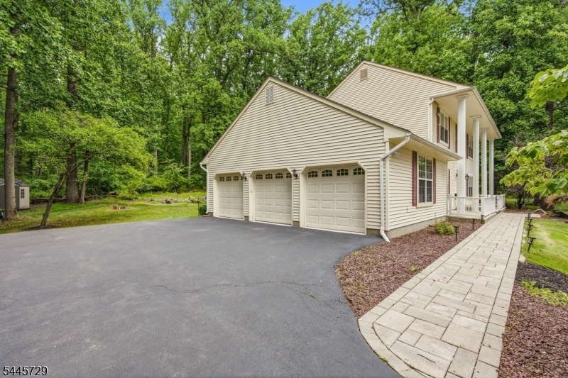 3 Car Garage