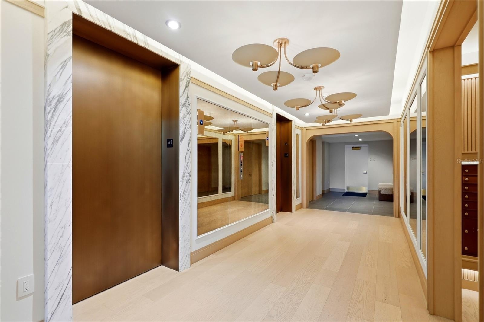 Residence elevator to your unit