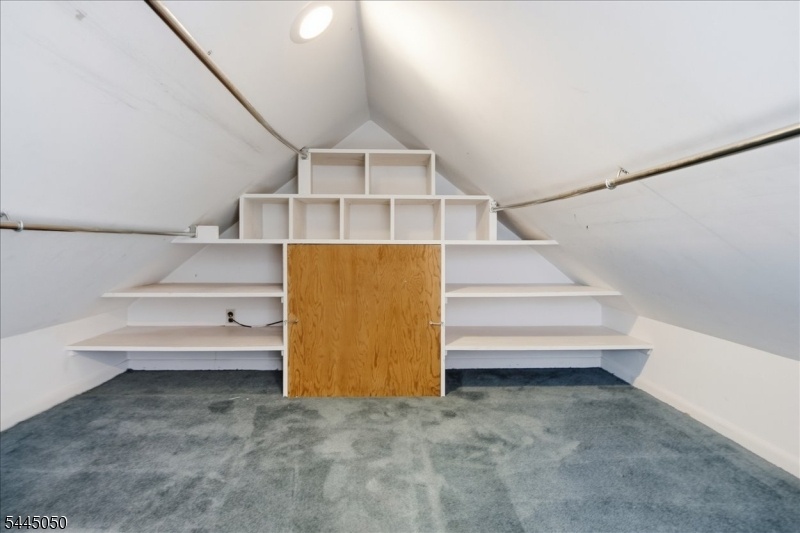 2nd Floor Closet