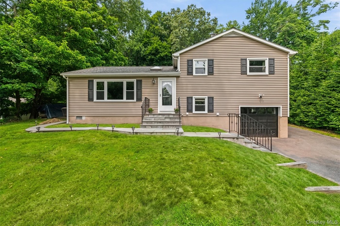 Welcome Home to 17 Ridge Road, Cortlandt Manor