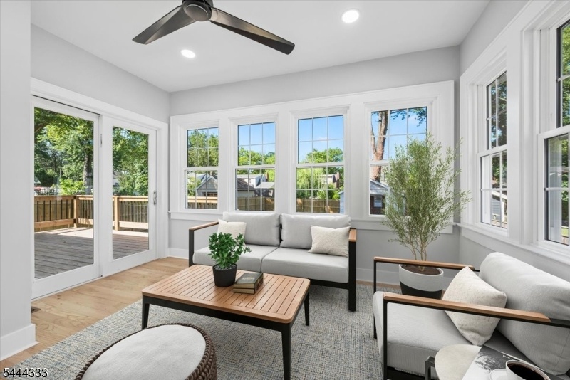 Sunroom/Office