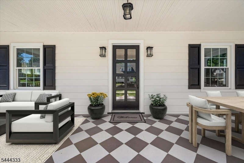 Amazing Front Porch