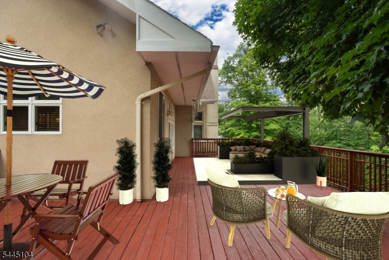 Spacious Deck