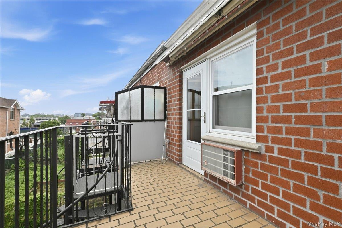 Second Floor Balcony