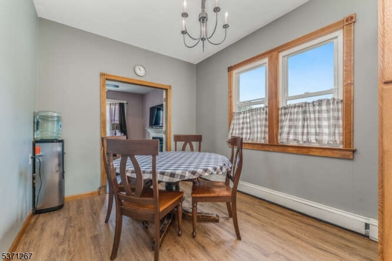 BREAKFAST ROOM