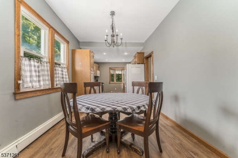 BREAKFAST ROOM