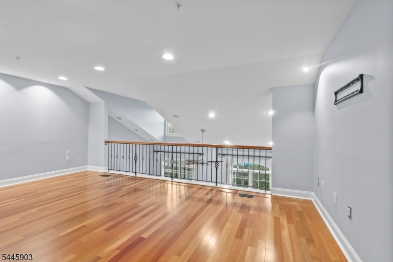 169 Price Ct