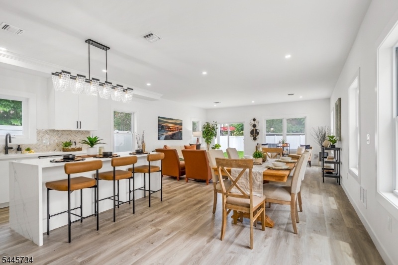 Kitchen Dining Area