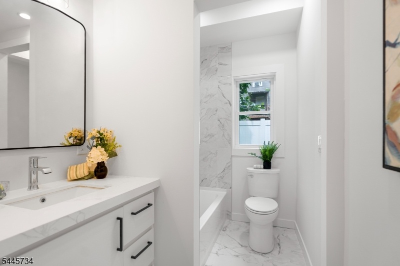 1st Floor Bathroom