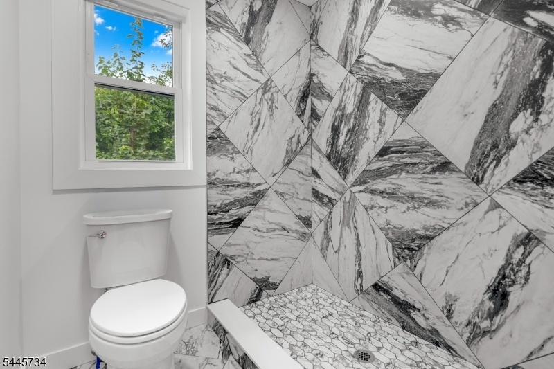 Ensuite Master Bathroom