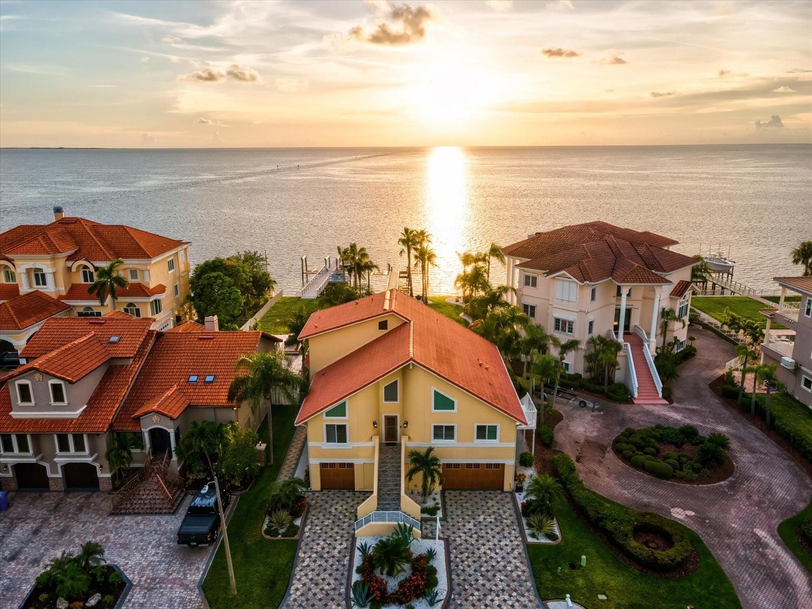 Watch virtual tour for more details
