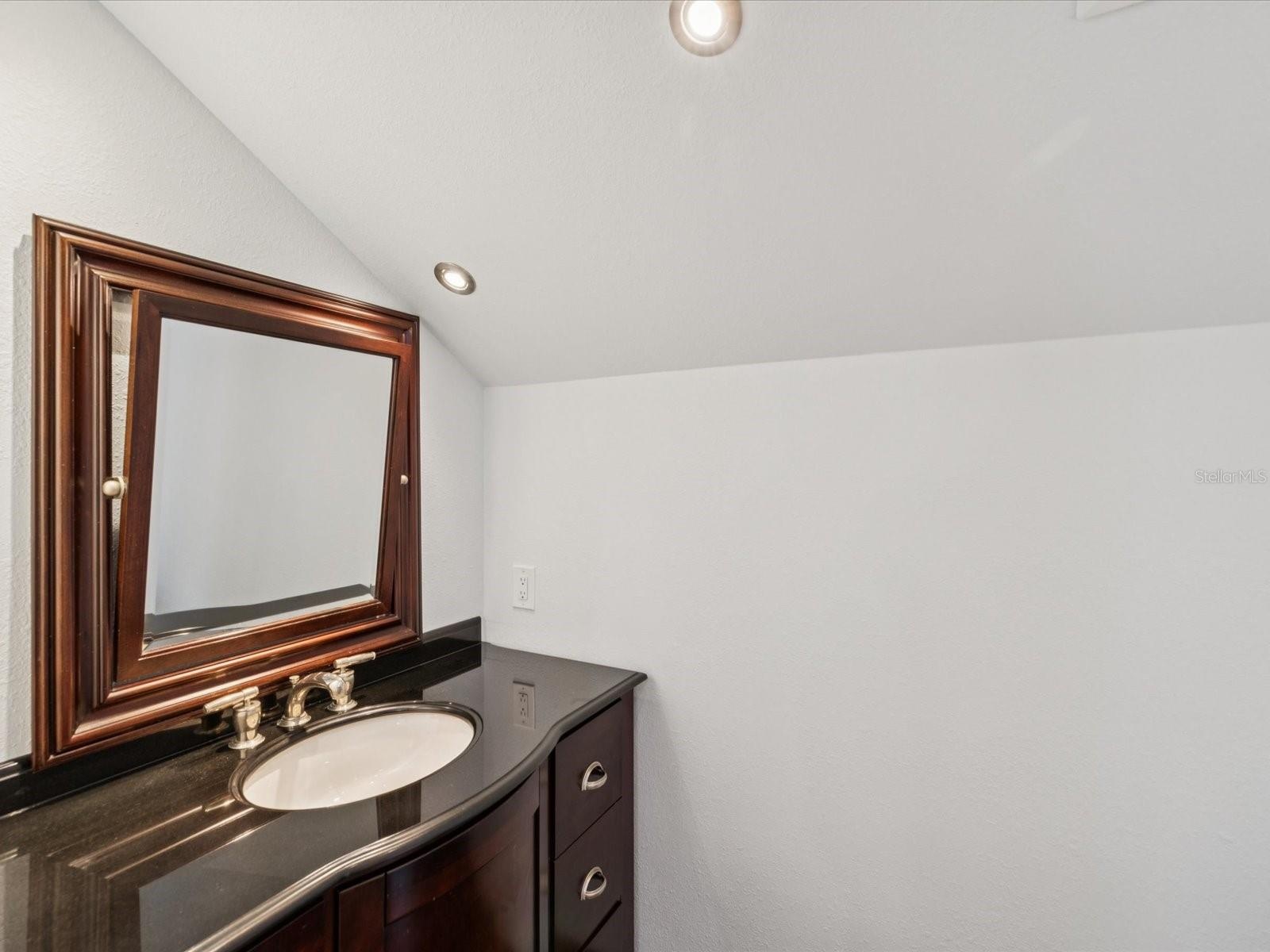 2nd ensuite half bathroom