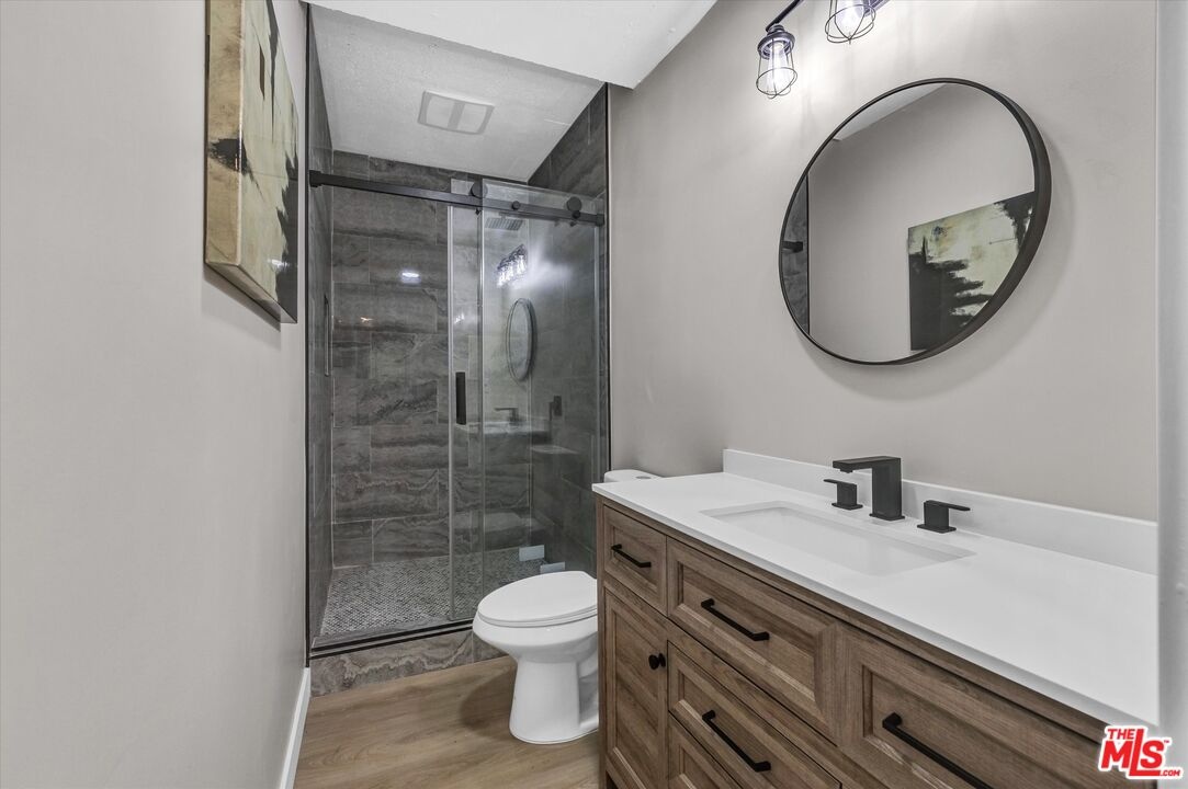 4th Bathroom