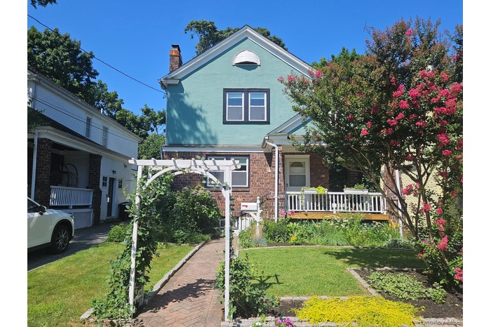 48 Hillview Avenue