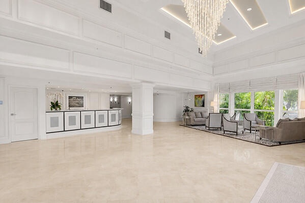 Lobby enterance & concierge reception deck