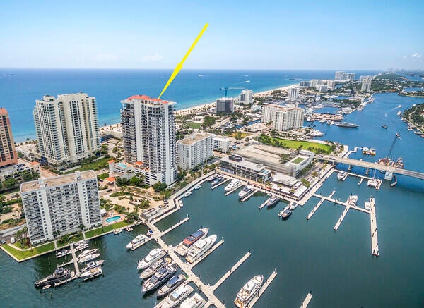 Jackson Tower nesseled between the Intracoastal & Atlantic Ocean just north of Las Olas Blvd view looking southeast