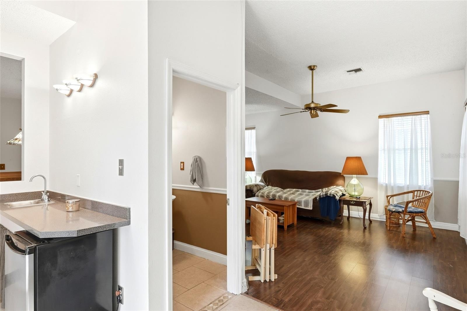 Wet bar/half bath/ family room