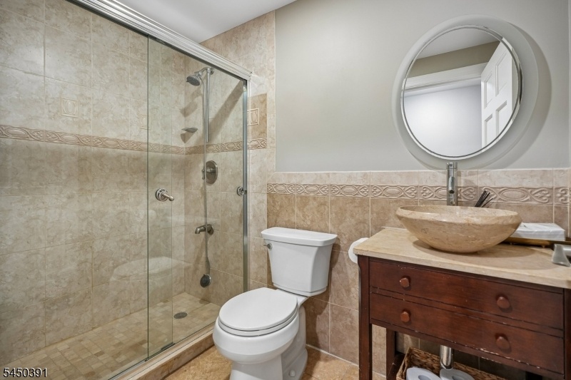 Lower Level Full Bath