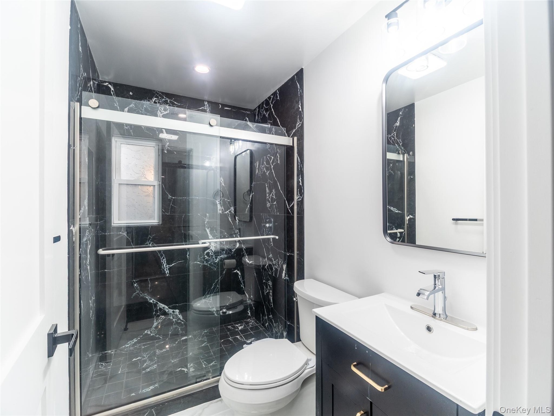 1st floor bathroom