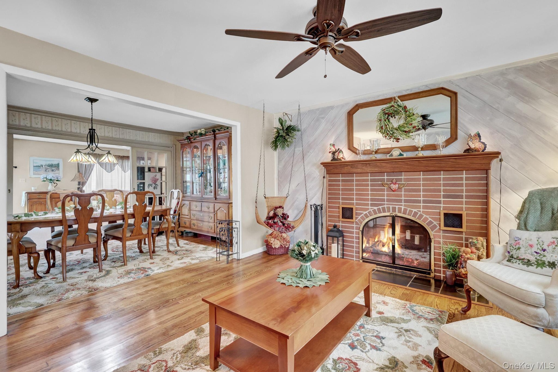 Bedroom/Sitting room with Fireplace