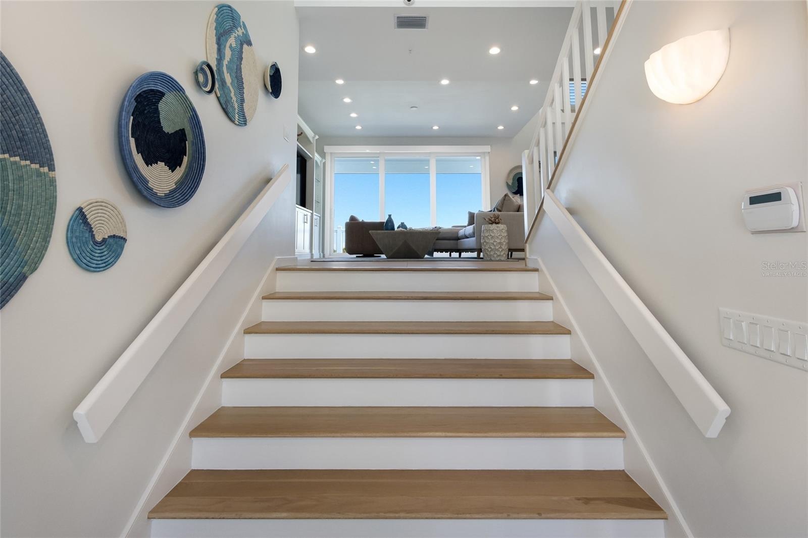 House is virtually staged
