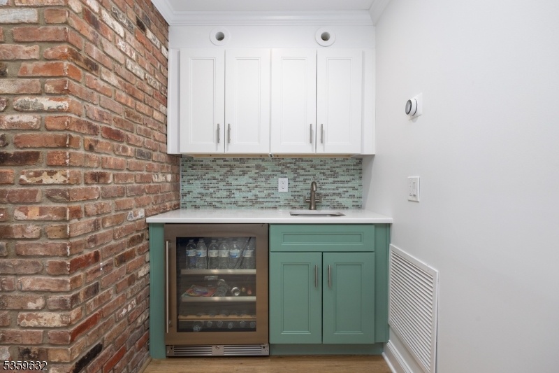 Basement- Wet Bar