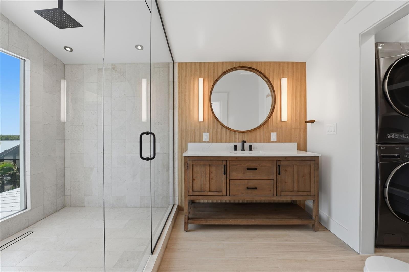 En Suite Bath
