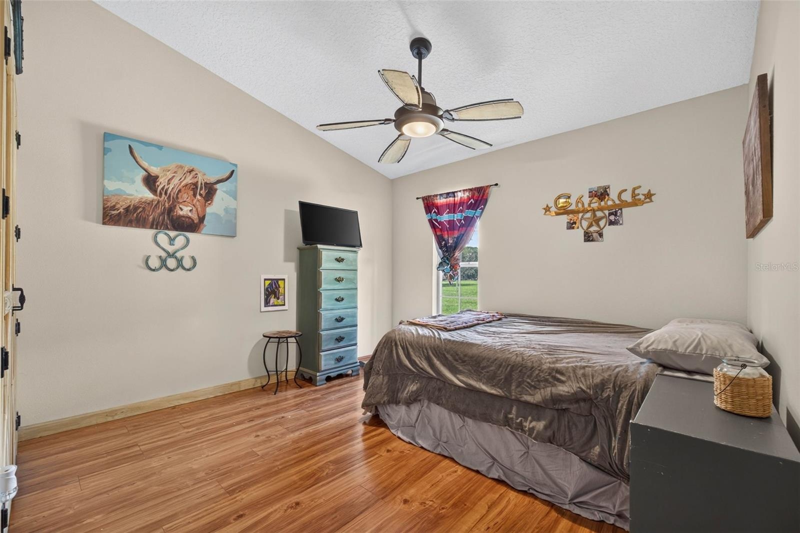 Cottage Bedoom