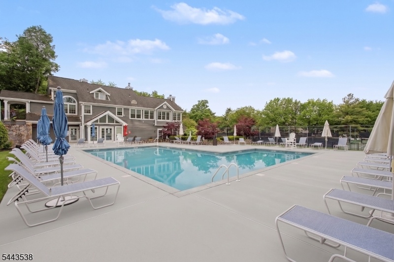 HILLS Drive Pool