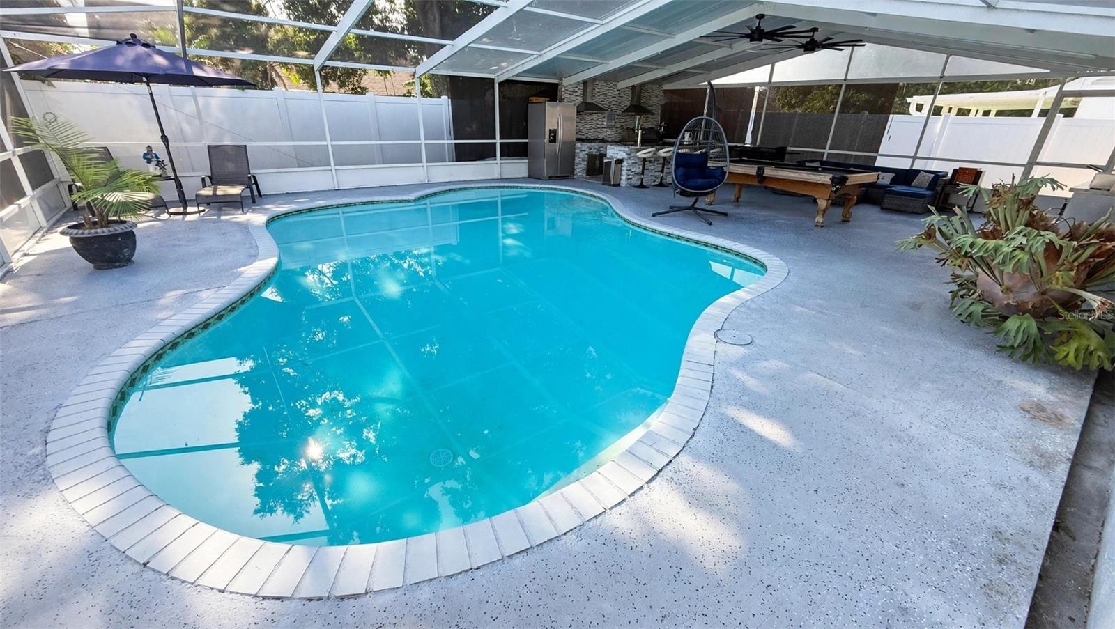POOL