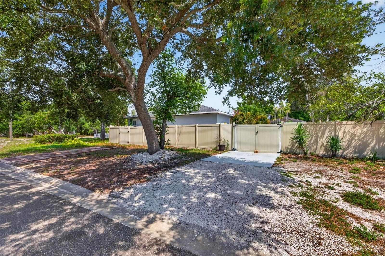 Double gated side entry for easy access!