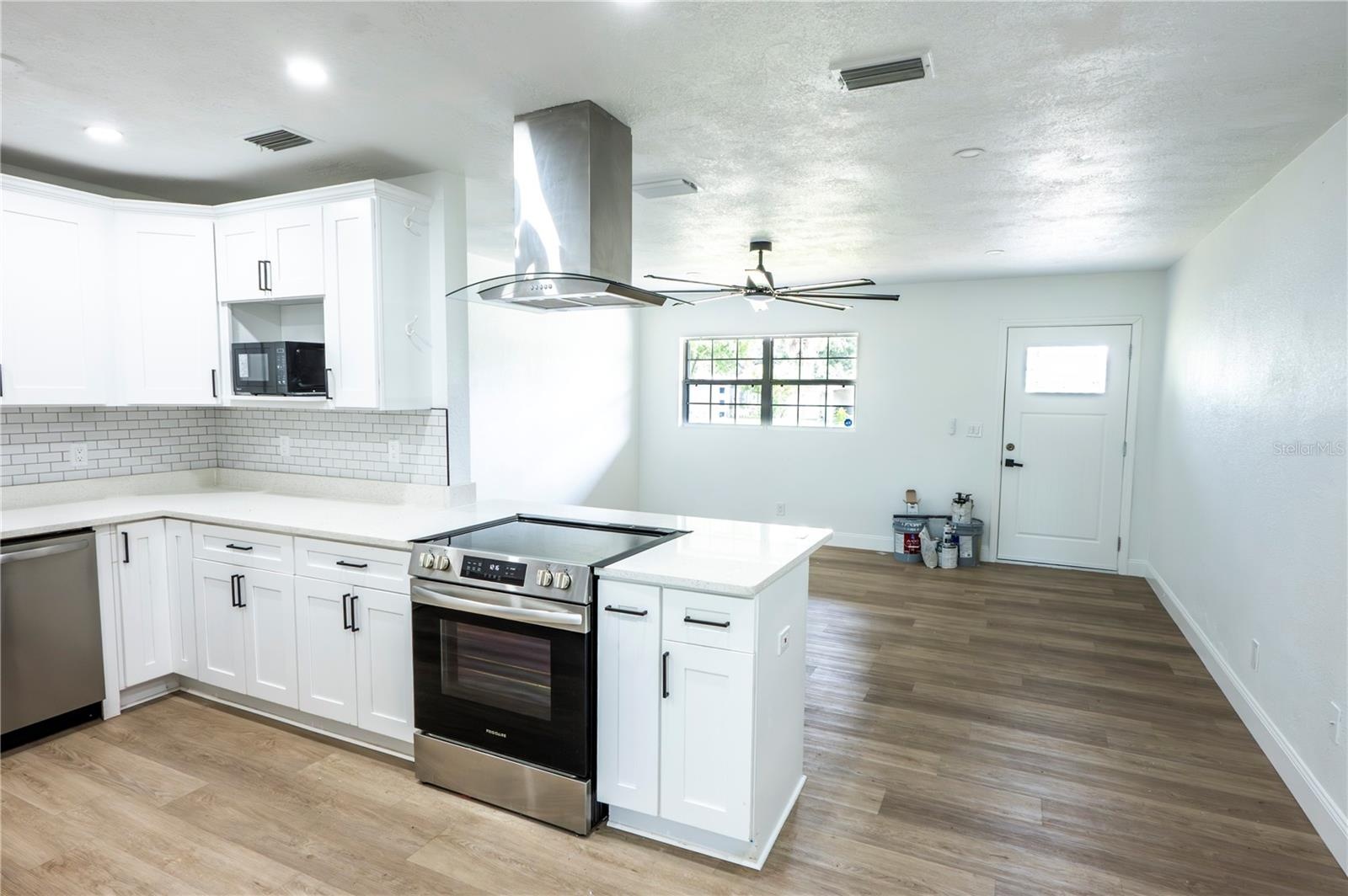 Kitchen/Living Room