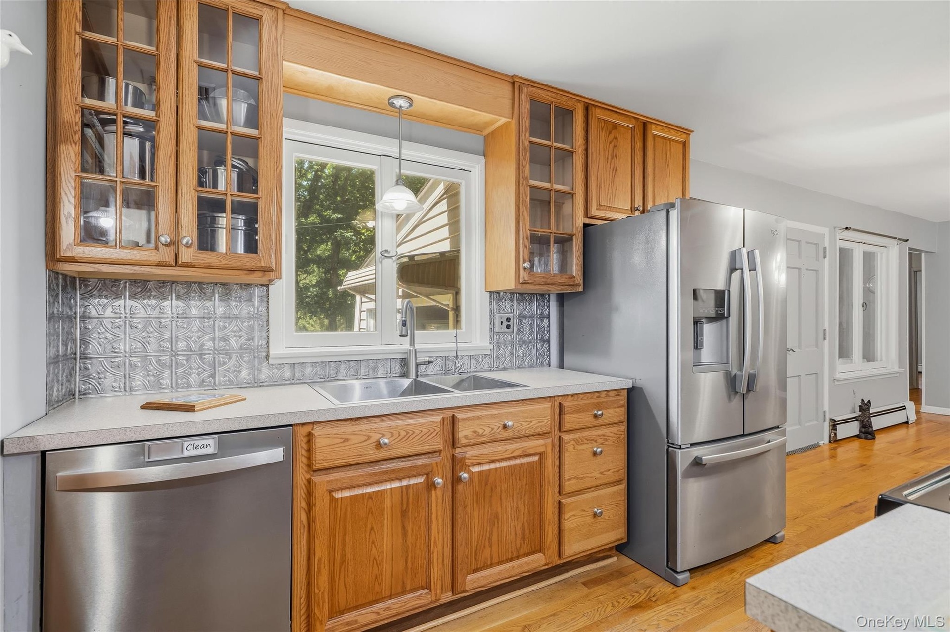 129 Hill Road Kitchen