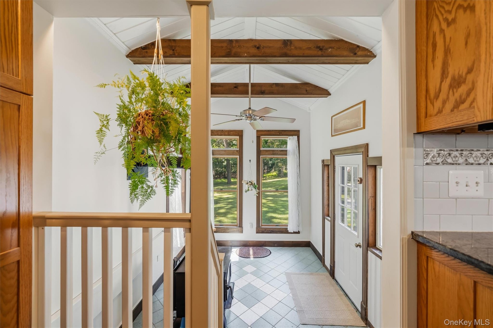127 Hill Rd Sunroom
