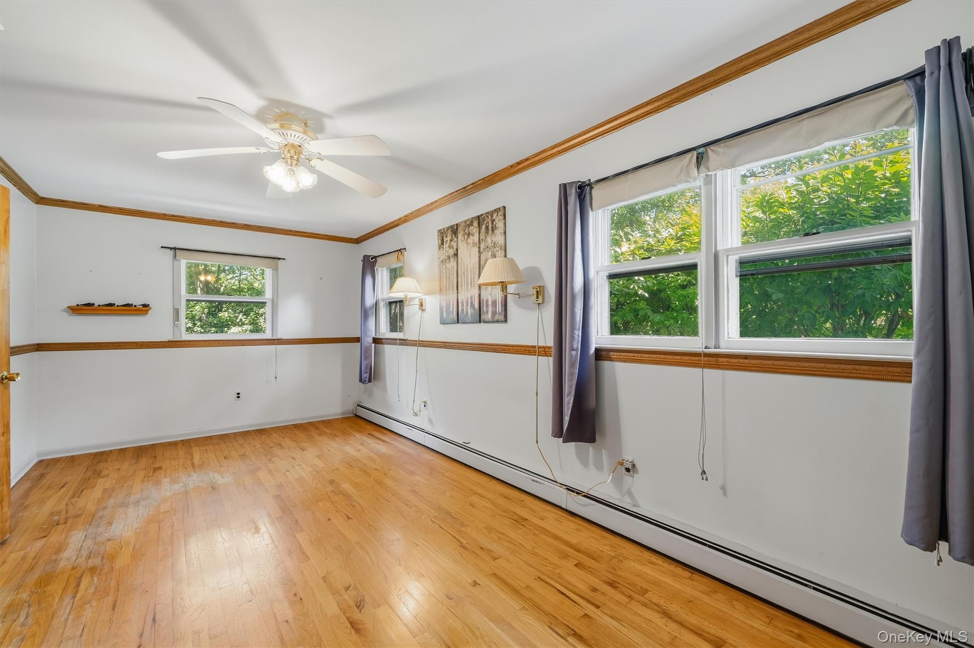 129 Hill Road Primary Bedroom