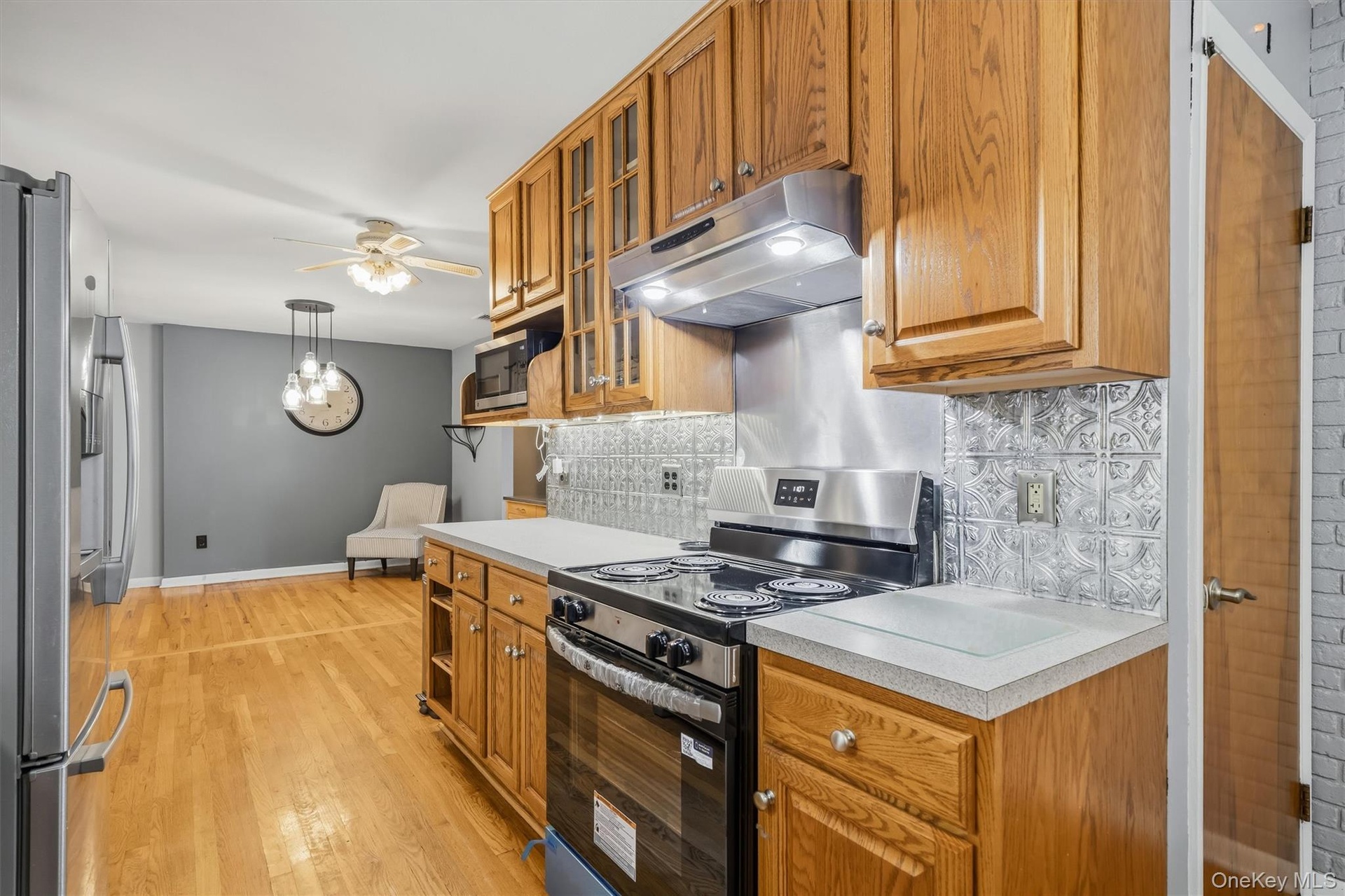 129 Hill Road Kitchen