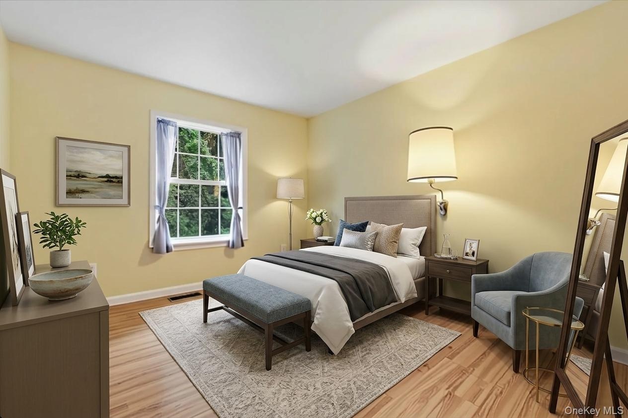 This is how the 3rd bedroom could look. Virtually staged
