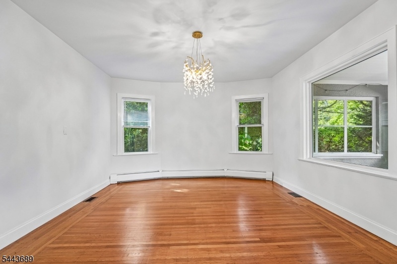 dinnign room