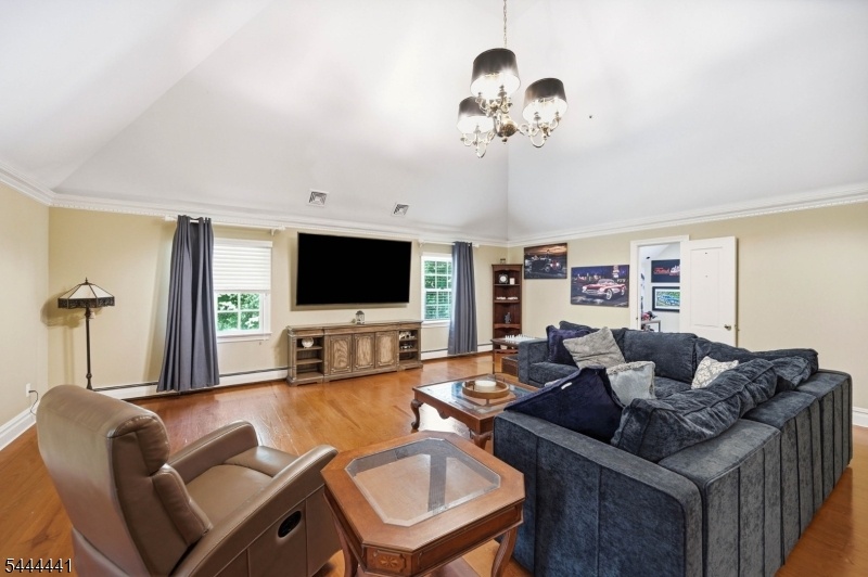 Sitting Room / Bedroom 5