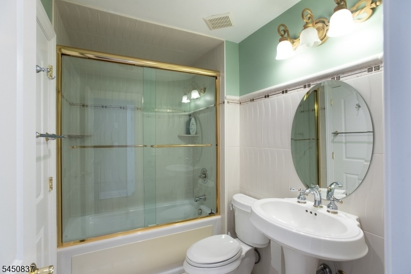 Full Bath 4